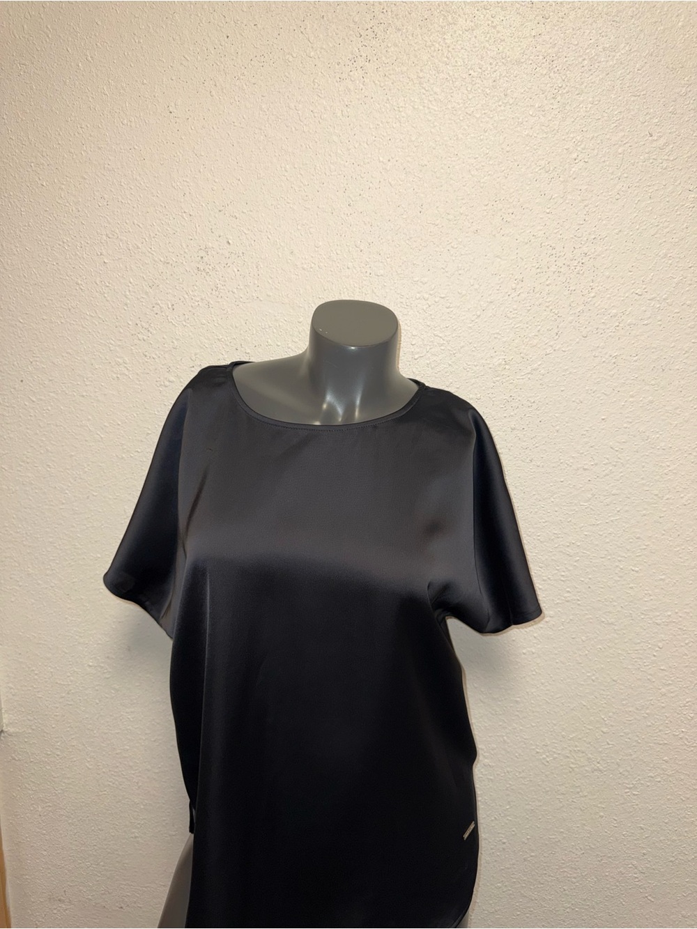 Anne Klein Black Satin Short-Sleeve Blouse